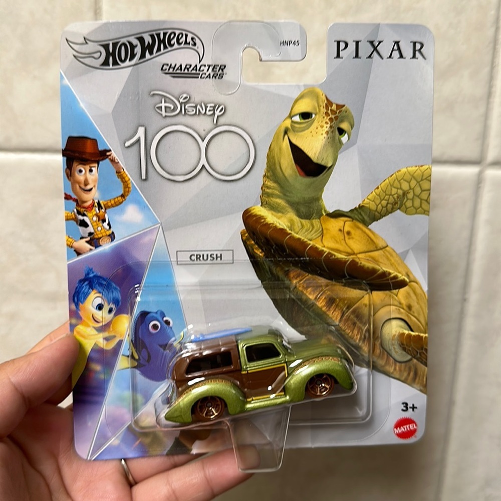 Host Pick Hot Wheels Disney Pixar Crush Car